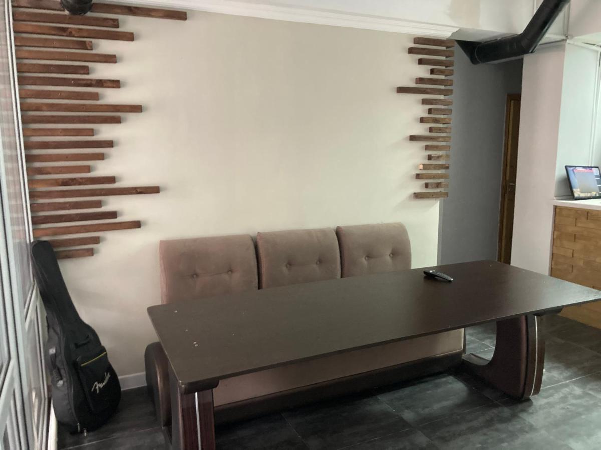 Hostel Del Luna Almaty Eksteriør billede