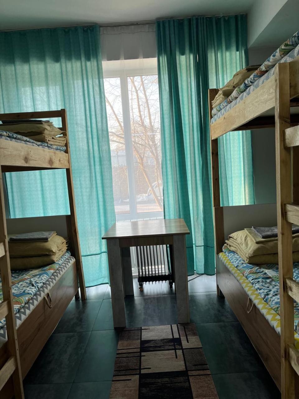 Hostel Del Luna Almaty Eksteriør billede