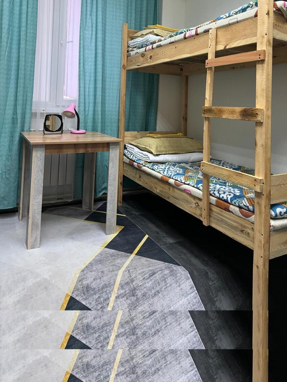Hostel Del Luna Almaty Eksteriør billede